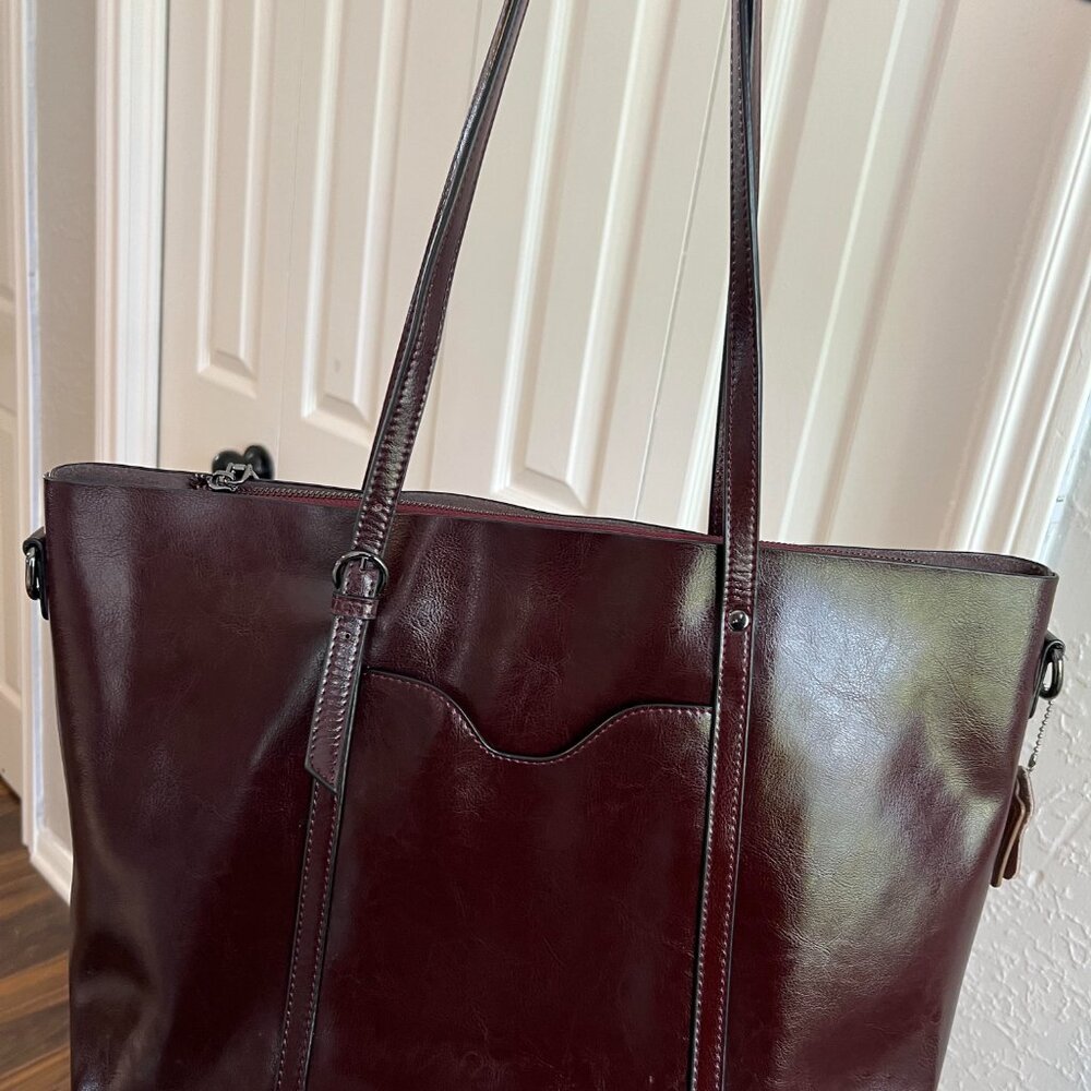 Leather “B" Handbag, Burgundy, Genuine Leather, Excellent condition